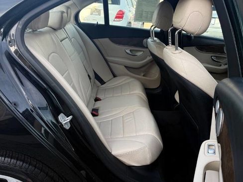 Used 2015 Mercedes-Benz C 300 4MATIC Sedan image 19
