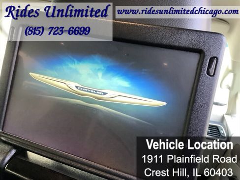Used 2017 Chrysler Pacifica Touring-L Plus w/ Advanced Safetytec Group FWD image 23