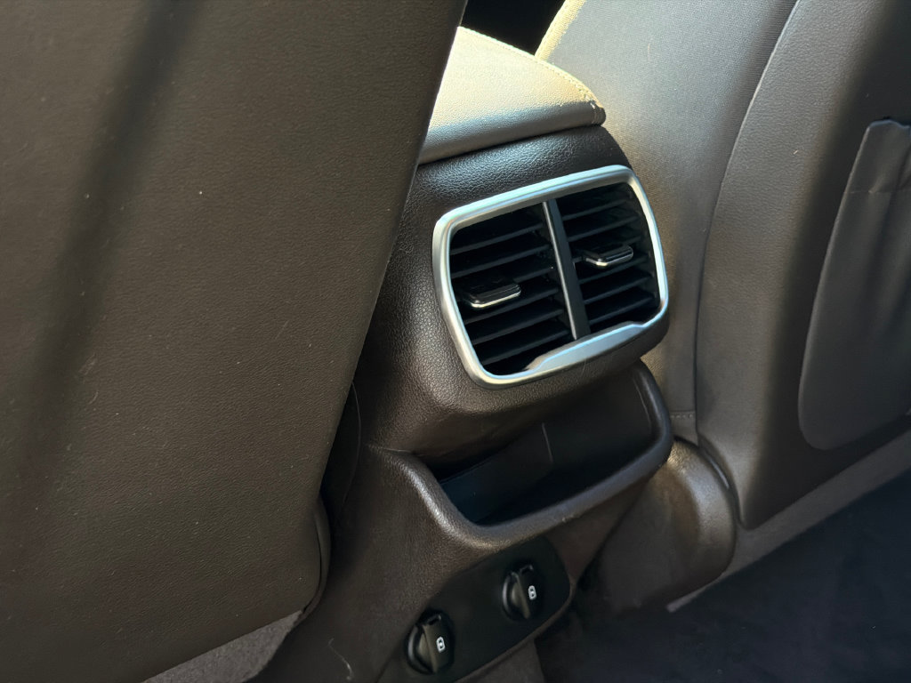Used 2020 Hyundai Santa Fe SEL w/ Convenience Package FWD image 19