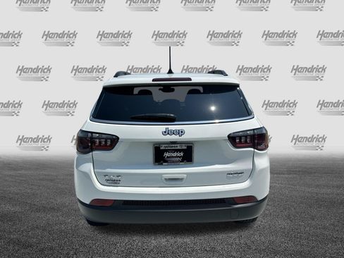 Used 2024 Jeep Compass Latitude AWD/4WD image 9