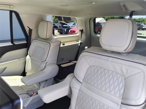 Used 2023 Lincoln Navigator Black Label image 27