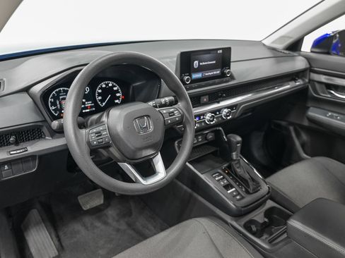Used 2025 Honda CR-V EX image 15