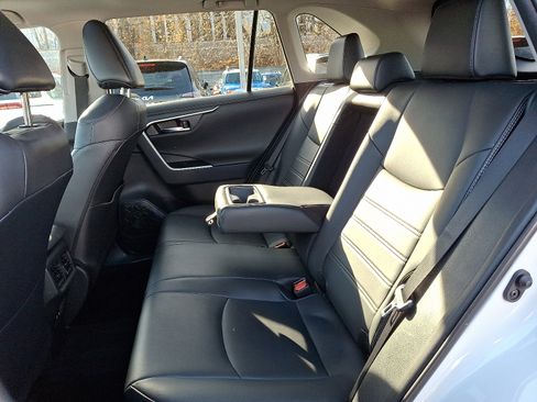 Used 2020 Toyota RAV4 Limited image 8
