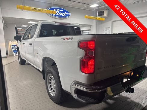 Used 2025 Chevrolet Silverado 1500 W/T w/ WT Value Package image 5