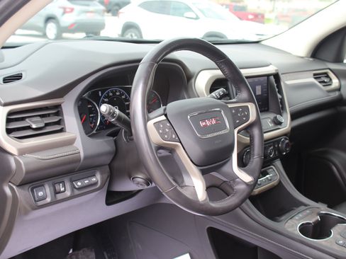 Used 2022 GMC Acadia Denali w/ Denali Ultimate Package AWD/4WD image 15