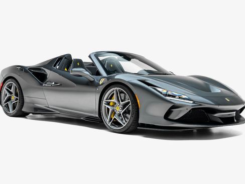 Used 2022 Ferrari F8 Tributo RWD image 5