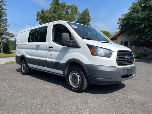 Used 2018 Ford Transit 250 130 Low Roof RWD image 9