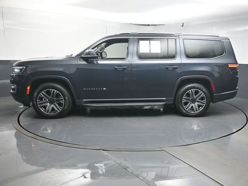 Used 2022 Jeep Wagoneer Series III w/ Flexible Seating Group image 5