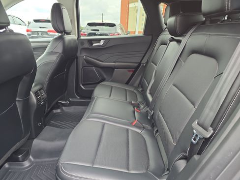 Used 2021 Ford Escape Titanium image 15