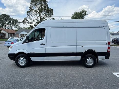 Used 2008 Dodge Sprinter 2500 RWD image 20