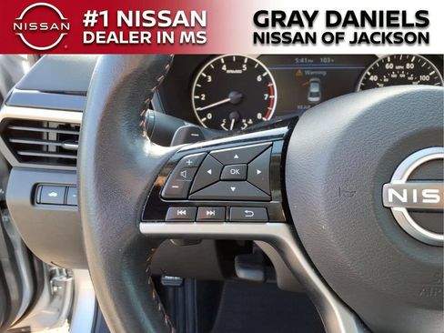 Used 2024 Nissan Altima 2.5 SR w/ SR Premium Package FWD image 13