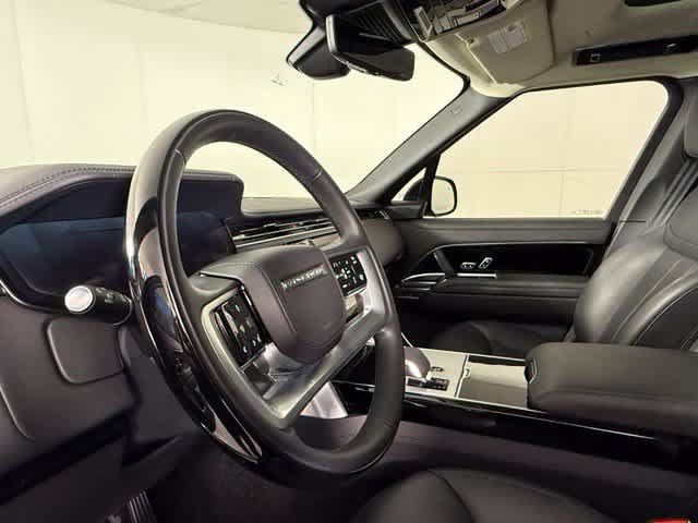 Used 2025 Land Rover Range Rover Long Wheelbase Autobiography AWD/4WD image 15