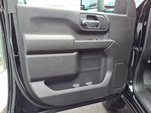 Used 2026 Chevrolet Silverado 2500 Custom w/ Custom Value Package image 9