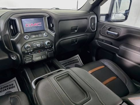 Used 2022 GMC Sierra 2500 AT4 w/ AT4 Preferred Package AWD/4WD image 25