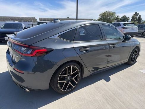 Used 2022 Honda Civic Sport Touring image 2