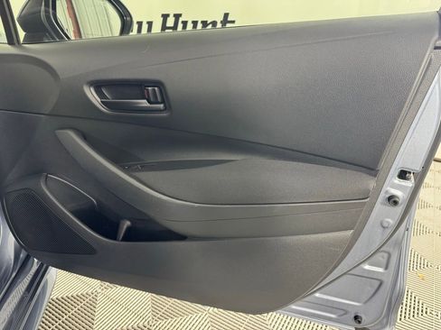 Used 2023 Toyota Corolla LE FWD image 33