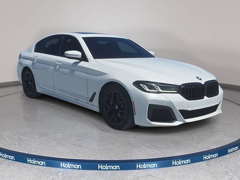 Used 2023 BMW 530i w/ M Sport Package RWD image 4