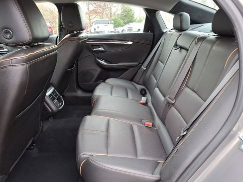 Used 2018 Chevrolet Impala Premier w/ Premier Confidence Package image 10