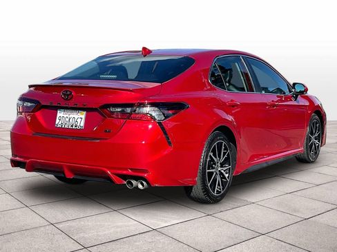 Used 2023 Toyota Camry SE image 14