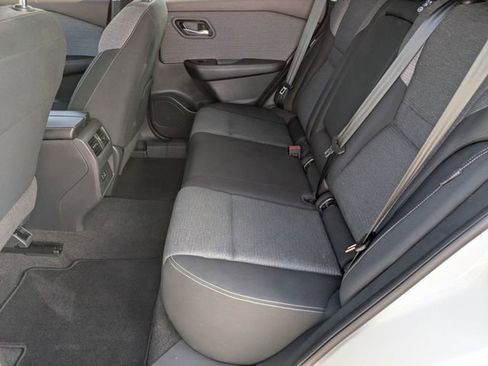 Used 2023 Nissan Rogue SV FWD image 20