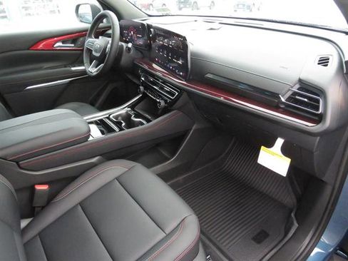 New 2026 Chevrolet Traverse Z71 w/ Driver Confidence Package image 13