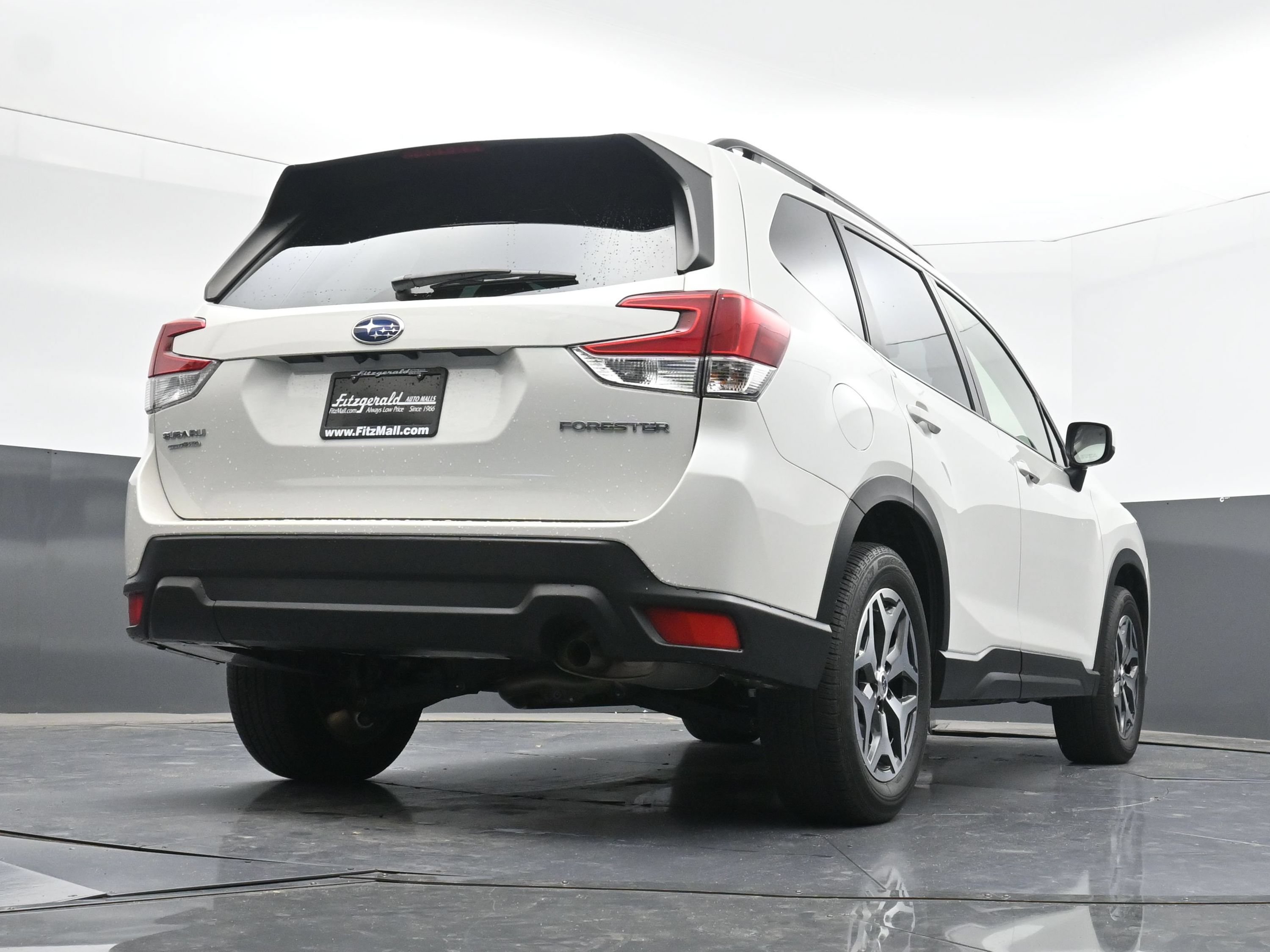 Used 2023 Subaru Forester Premium AWD/4WD image 31