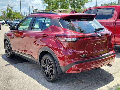 Certified 2024 Nissan Kicks SR w/ SR Premium Package FWD image 4