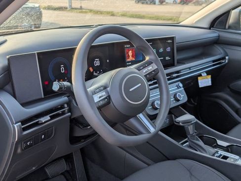 New 2026 Hyundai Tucson SE image 11