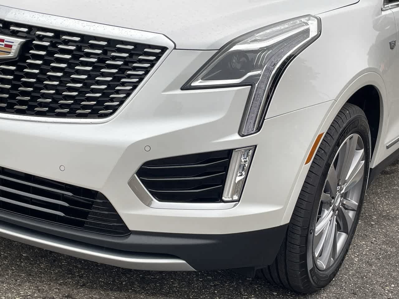 Certified 2025 Cadillac XT5 Premium Luxury AWD/4WD image 38