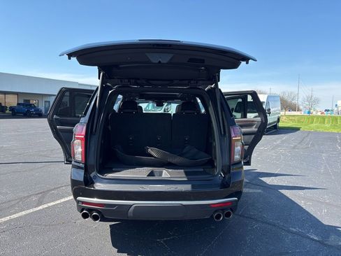 Used 2023 Chevrolet Tahoe High Country AWD/4WD image 16
