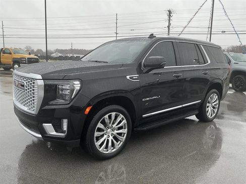 Used 2024 GMC Yukon Denali w/ Advanced Technology Package image 8