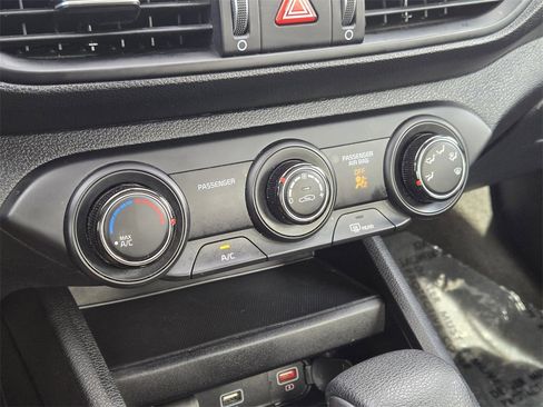 Certified 2024 Kia Forte LXS image 21