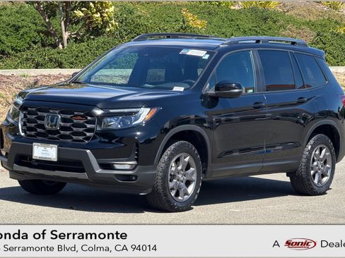 Certified 2024 Honda Passport TrailSport image 1