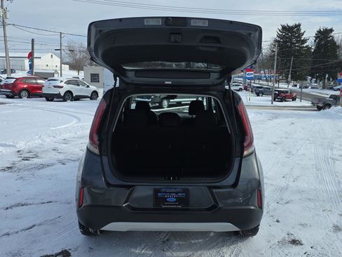 Used 2023 Kia Soul LX w/ Option Group 015 FWD image 33