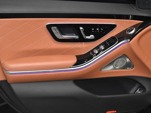Certified 2022 Mercedes-Benz S 580 4MATIC Sedan image 4