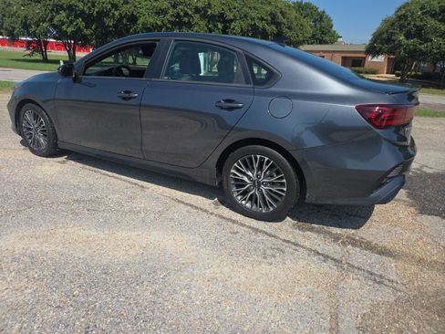 Used 2024 Kia Forte GT-Line w/ GT-Line Premium Package FWD image 10