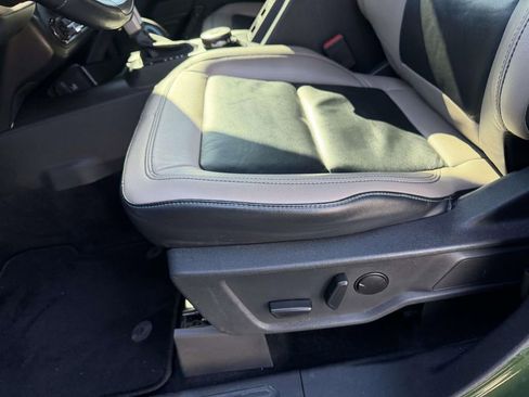 Used 2022 Ford Bronco Wildtrak image 17