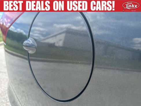 Used 2015 Ford Focus SE FWD image 39