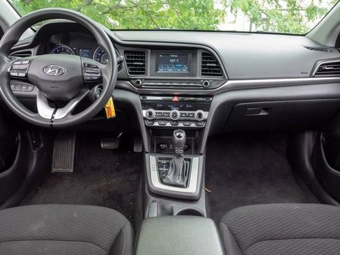 Used 2020 Hyundai Elantra SE w/ Cargo Package (C1) FWD image 24