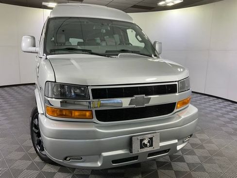 Used 2023 Chevrolet Express 2500 RWD image 8