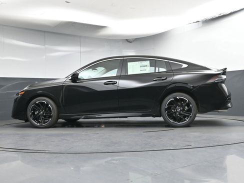 New 2026 Nissan Sentra SR w/ Floor Mat Package FWD image 26