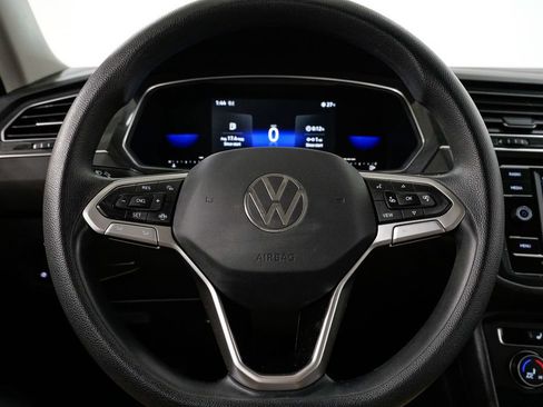 Used 2022 Volkswagen Tiguan S image 10