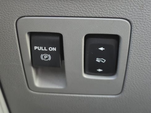 Used 2017 Ford F150 XLT w/ Equipment Group 301A Mid AWD/4WD image 16