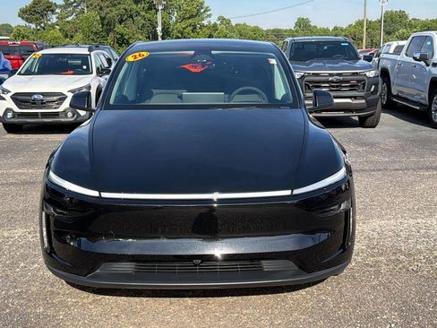 Used 2026 Tesla Model Y 2WD image 2