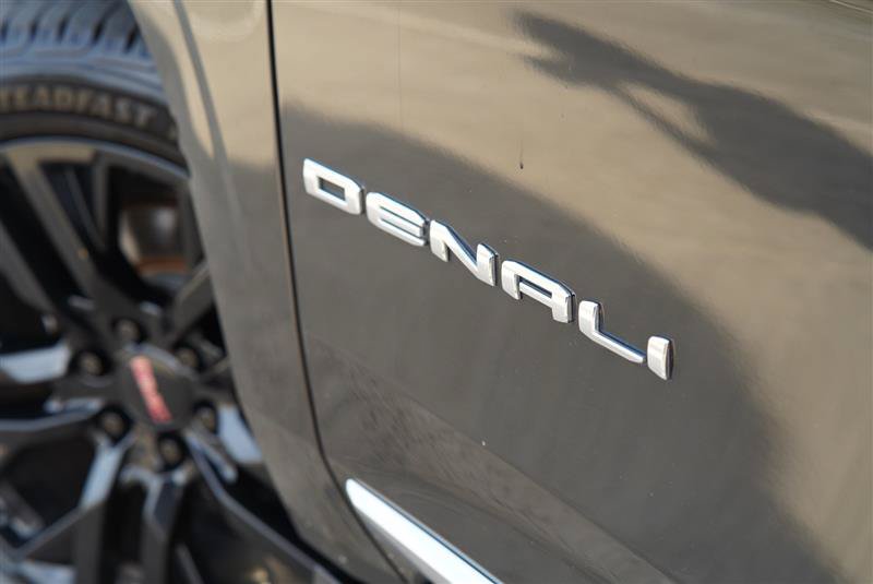 Used 2021 GMC Yukon Denali w/ Denali Premium Package AWD/4WD image 22