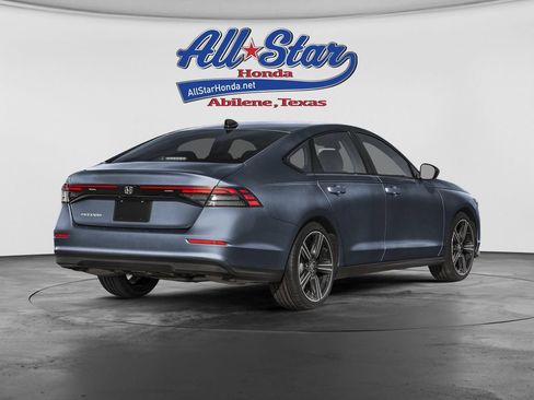 Used 2026 Honda Accord SE image 2