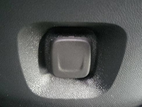 Used 2024 Chevrolet Malibu RS w/ LPO, Floor Liner Package FWD image 27