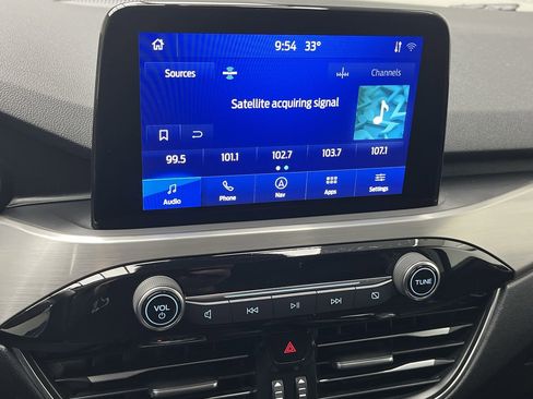 Used 2021 Ford Escape Titanium w/ Class II Trailer Tow Package image 19