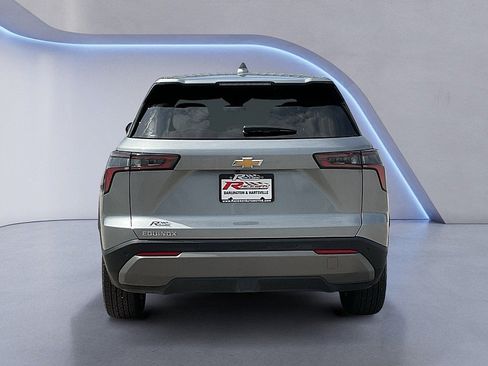 Used 2026 Chevrolet Equinox LT w/ Convenience Package II FWD image 4