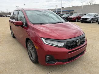 Used 2025 Honda Odyssey Touring video 2